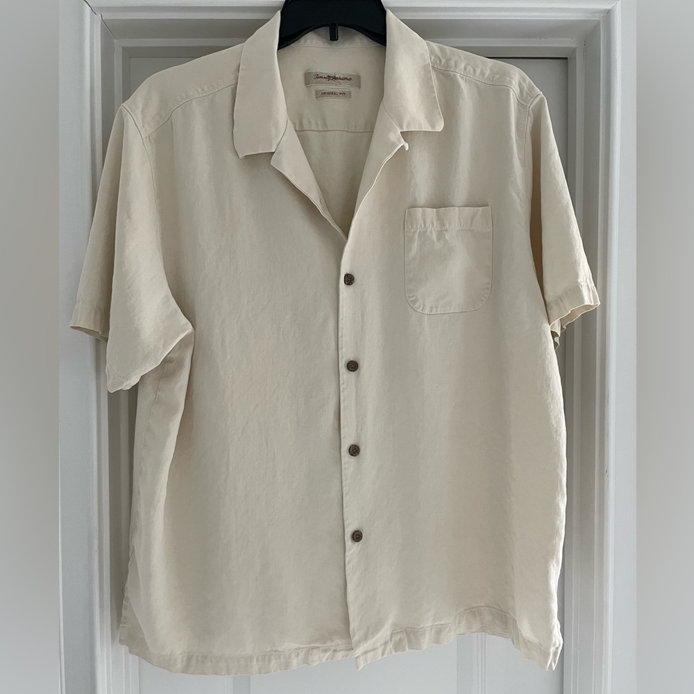 Men’s silk short-sleeve button up shirt